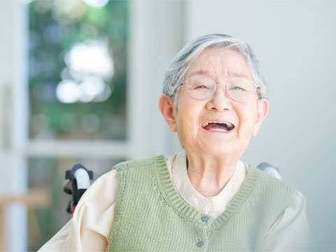 笑顔の高齢者