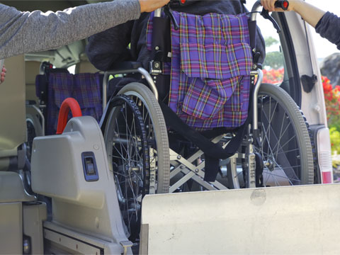 �������ړ��̔������s